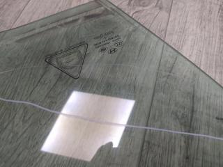 Стекло двери переднее правое SONATA YF 10-14 2014 YF 2.0 G4KH