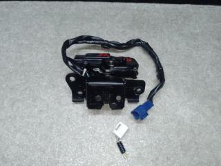 Замок крышки багажника CT200 11-17 2013 1.8 2ZRFXE