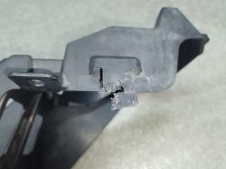 Кронштейн противотуманной фары левый CT200 11-17 2013 1.8 2ZRFXE