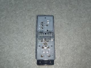 Кнопка стеклоподъемника передняя правая HYUNDAI SONATA YF 10-14 2.4 G4KJ