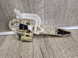 Ручка двери наружная задняя левая KIA SORENTO UM 14- 2.4 G4KJ