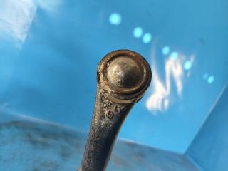 Рычаг передней подвески нижний правый MUSTANG 15-