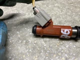 Форсунка топливная ES350 06-12 2006 3.5 2GR-FE