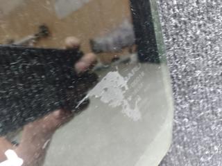 Стекло двери глухое переднее левое SUBARU FORESTER 12-19 2.5 FB25B