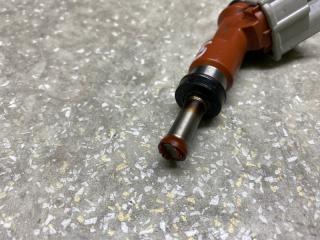 Форсунка топливная TOYOTA SIENNA 03-10 3.5 2GR-FE