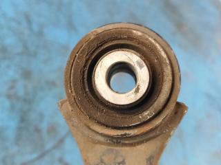 Рычаг задней подвески поперечный правый MUSTANG 15-