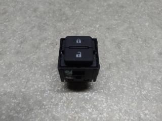 Кнопка центрального замка передняя правая TOYOTA CAMRY 70 17- 2019