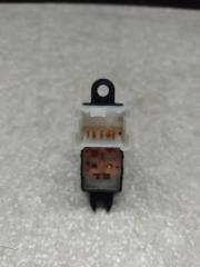 Кнопка стеклоподъемника задняя NISSAN X-TRAIL/ROGUE T32 13-20