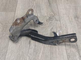 Петля капота правая TOYOTA MATRIX 02-08 ZZE132 1.8L 1ZZ-FE