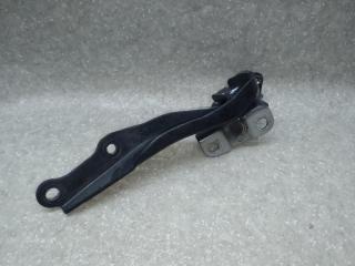 Петля капота правая SUBARU FORESTER 12-19 2013 Б/У Петля капота правая SUBARU FORESTER 12-19 2013