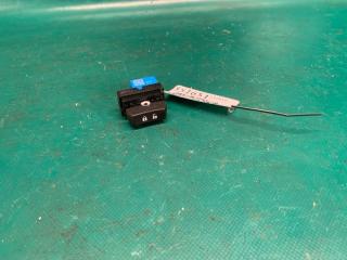 Кнопка центрального замка передняя правая CHEVROLET TRAX 16-22 2018 Б/У Кнопка центрального замка передняя правая CHEVROLET TRAX 16-22 2018