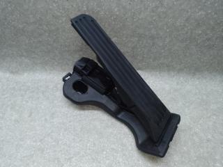 Педаль газа VOLKSWAGEN PASSAT B7 11-15 2012