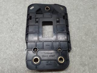 Кронштейн датчика слепых зон задний правый X-TRAIL/ROGUE T32 13-20 2016 2.5 QR25DE