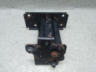 Кронштейн усилителя переднего бампера правый NISSAN X-TRAIL/ROGUE T32 13-20 2016