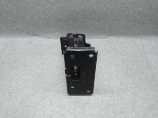 Кронштейн усилителя переднего бампера правый NISSAN X-TRAIL/ROGUE T32 13-20 2.5 QR25DE