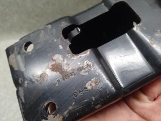 Кронштейн усилителя переднего бампера левый X-TRAIL/ROGUE T32 13-20 2016 2.5 QR25DE