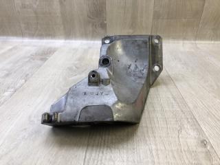 Кронштейн опоры двигателя левый FX S50 03-08 2005 3.5 VQ35DE