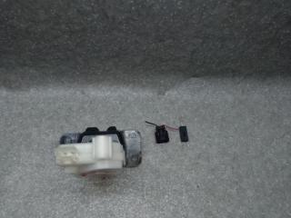 Замок крышки багажника OUTLANDER XL 05-13 2007 3.0 6B31