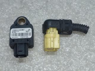 Датчик удара передний MITSUBISHI OUTLANDER XL 05-13 2007 Б/У Датчик удара передний MITSUBISHI OUTLANDER XL 05-13 2007