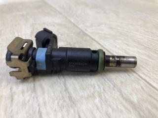 Форсунка топливная JETTA USA 10-17 2.5