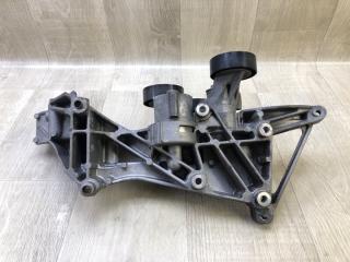 Кронштейн генератора JETTA USA 10-17 2.5