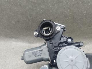 Стеклоподъемник задний правый RAV4 05-12