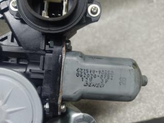 Стеклоподъемник задний левый RAV4 05-12