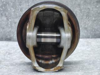 Поршень ES350 06-12