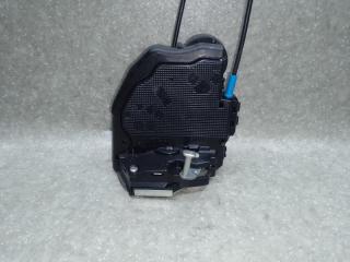 Замок двери задний правый TOYOTA PRIUS C/AQUA 11-14