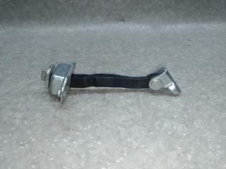 Ограничитель двери задний TOYOTA PRIUS C/AQUA 11-14