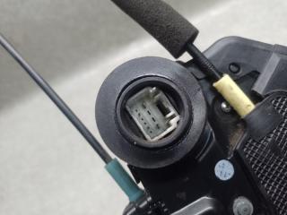 Замок двери задний правый PRIUS PLUS 11-14