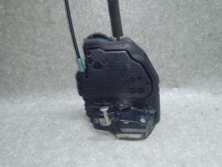 Замок двери задний левый TOYOTA PRIUS PLUS 11-14