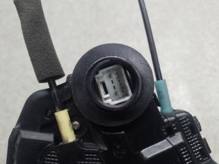 Замок двери задний левый PRIUS PLUS 11-14