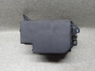 Блок предохранителей моторный отсек правый RAV4 05-12 2006 2.4 2AZFE