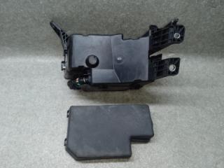 Блок предохранителей моторный отсек левый RAV4 05-12 2006 2.4 2AZFE