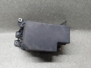 Блок предохранителей моторный отсек левый RAV4 05-12 2006 2.4 2AZFE