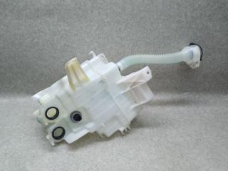 Бачок омывателя RAV4 05-12 2006 2.4 2AZFE