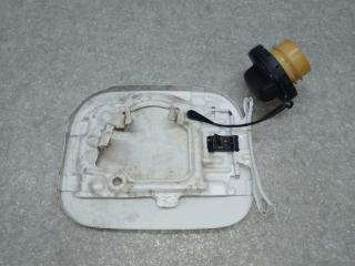 Лючок топливного бака RAV4 05-12 2006 2.4 2AZFE