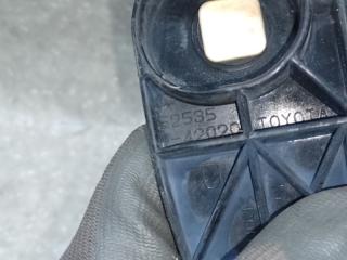 Кронштейн переднего бампера (на крыле) правый TOYOTA RAV4 05-12 2.4 2AZFE