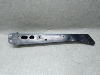 Крепление балки подвески переднее левое TOYOTA PRIUS - 30 09-17 XW30 1.8 2ZRFXE