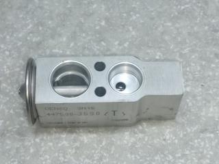 Клапан кондиционера PRIUS - 30 09-17 2011 XW30 1.8 2ZRFXE