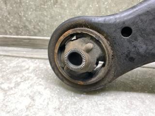 Рычаг передней подвески нижний правый LEXUS ES350 06-12 3.5 2GR-FE