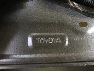 Дверь передняя правая SIENNA 11-16 2014 3.5 2GR-FE