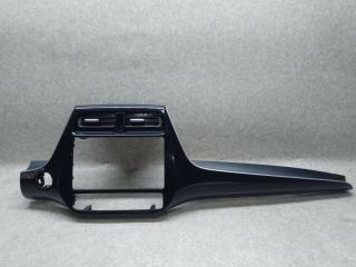 Накладка торпедо под магнитолу TOYOTA PRIUS 16- 2017