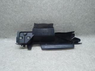 Дефлектор радиатора правый PRIUS 16- 2017 1.8 2ZRFXE