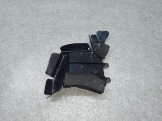 Дефлектор радиатора правый PRIUS 16- 2017 1.8 2ZRFXE