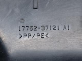 Патрубок воздушного фильтра PRIUS 16- 2017 1.8 2ZRFXE