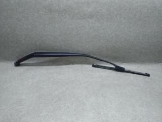 Поводок стеклоочистителя передний правый TOYOTA PRIUS 16- 2017