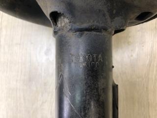 Амортизатор передний правый VENZA 09-16 2013 3.5 2GR-FE