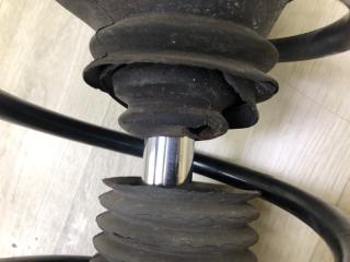 Амортизатор передний правый COROLLA 150 06-13 2011 1.8 2ZRFE